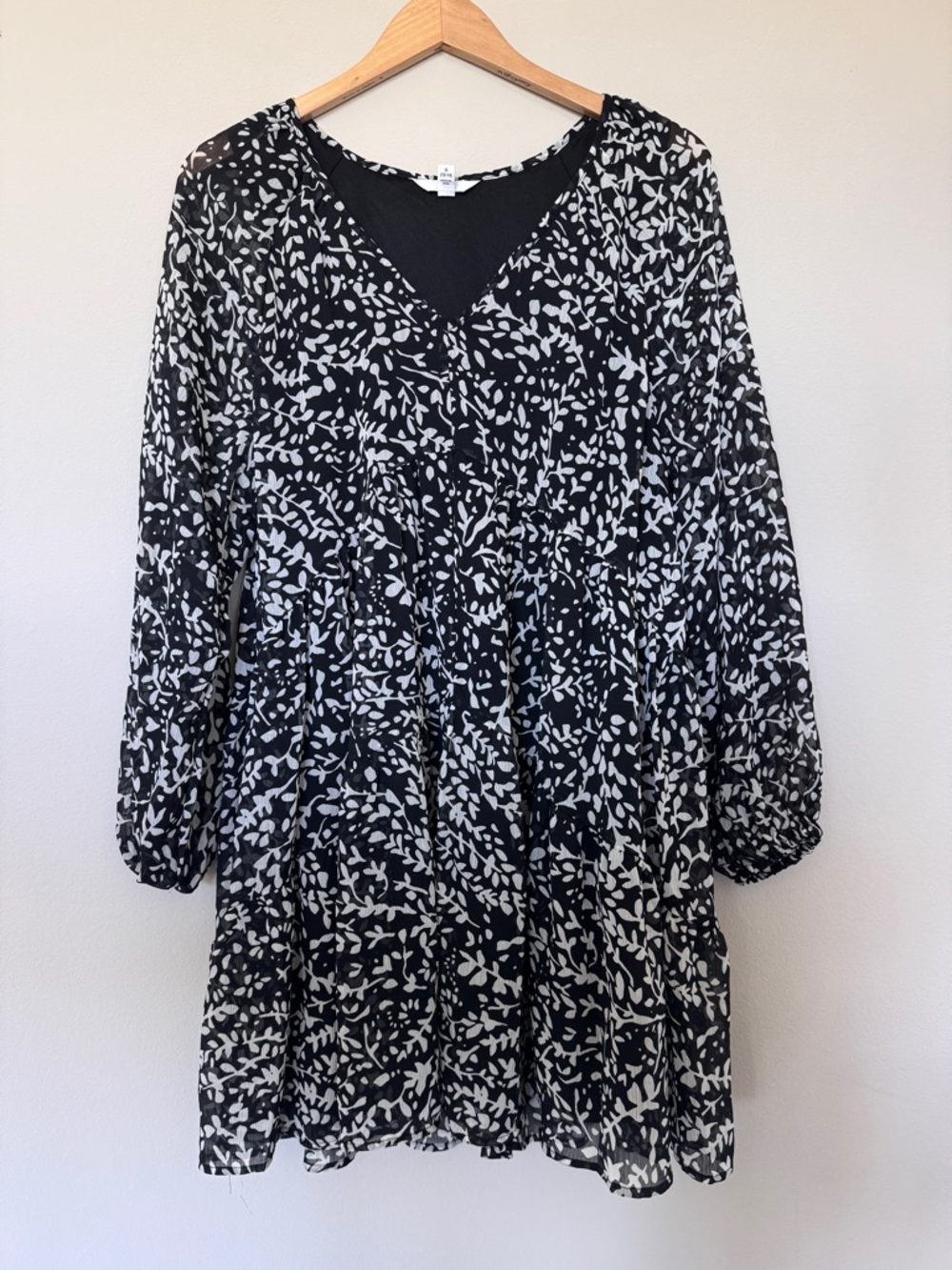 Time and Tru Black Dress with White Leaf Print Flowy Summer Dress